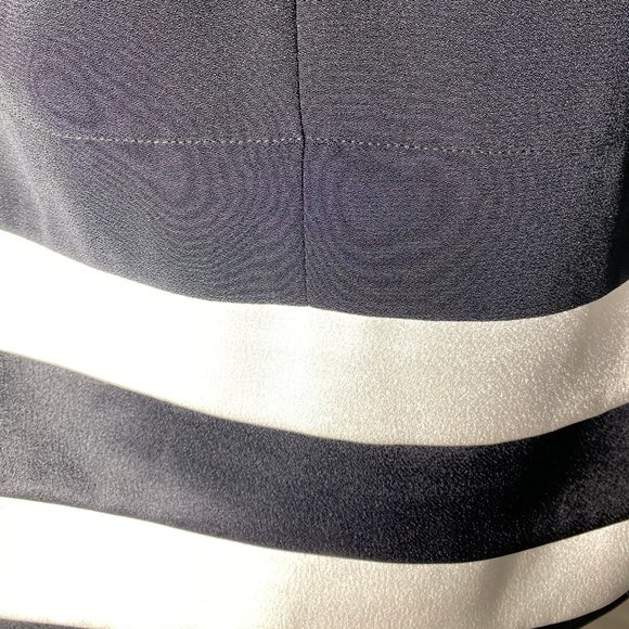 Caroma - Dress - Picture 6 of 7